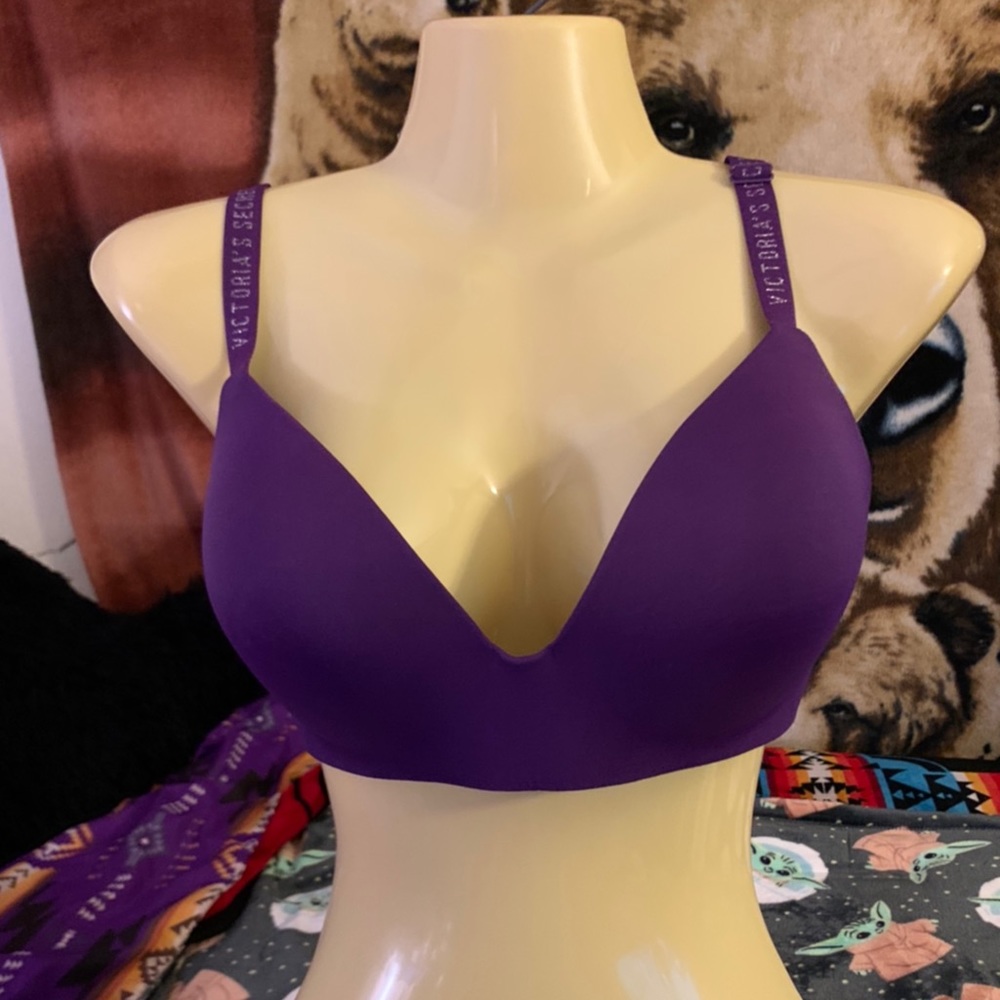 USED VS BRA SIZE 32DDD MAKE AN OFFER